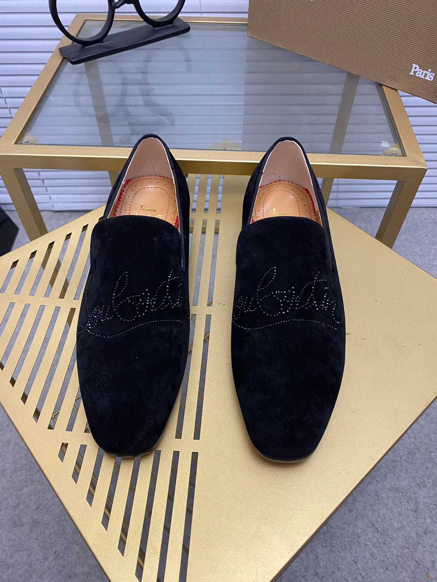Made to order. Ex-factory price 500. christian louboutin (CL red sole shoes) counter series, casual sneakers 📢 📢 📢 Exclusive hot style release 🎈🎈💪 Movable latex feet 👻 Finished outsole line [Proud] 😝Female 35-40# Male 38#-46, global supply😝 [Top version]: original imported cowhide upper, top original leather lining, original molded TPU outsole, original 1:1 detail processing, original shoe last,